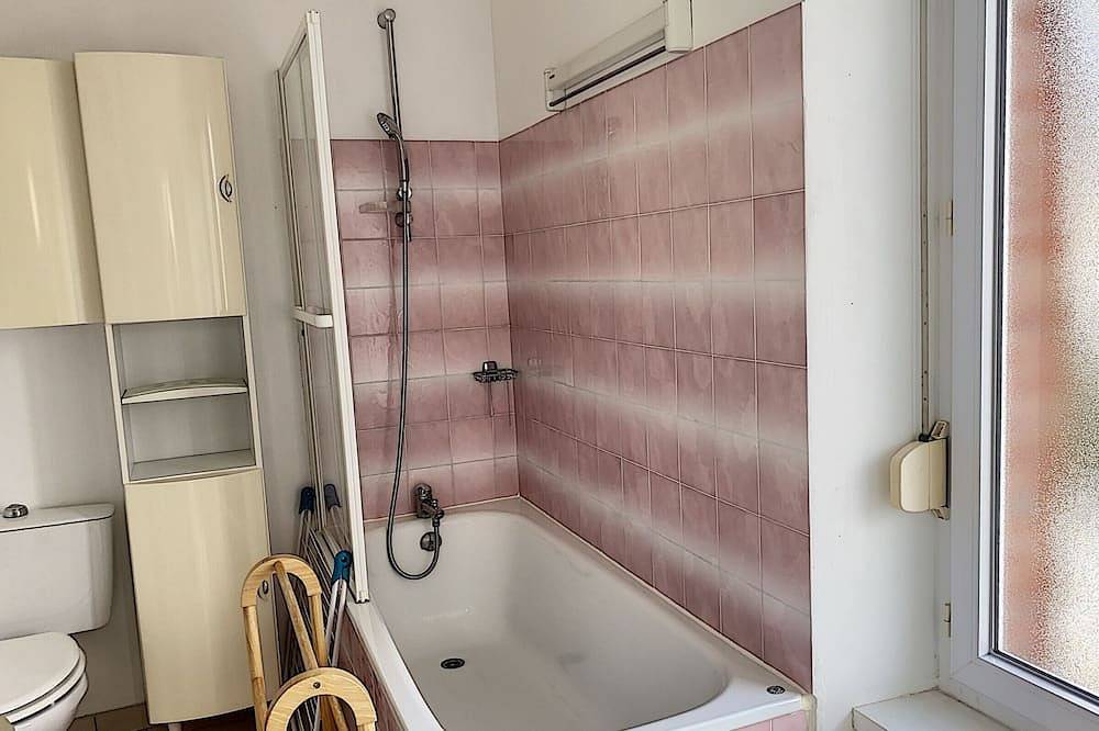 Apartamento entero, Estudio cerca de la playa y del centro, con wifi y parking in Saint-Pair-sur-Mer, Côte de la Déroute