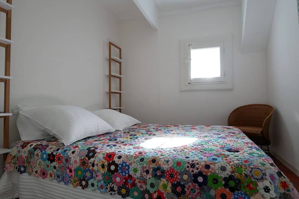 Apartamento entero, 2-star apartment in writer's house in Sommières, Region de Nimes