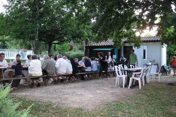 Camping pour 6 Personnes dans Thiviers, Périgord Vert, Photo 1