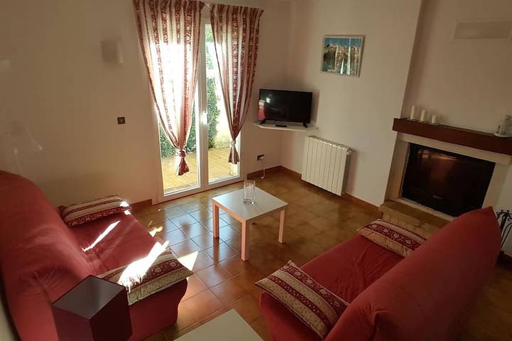 Gîte pour 4 personnes, avec piscine ainsi que jardin et terrasse, animaux acceptés à Candillargues - 3