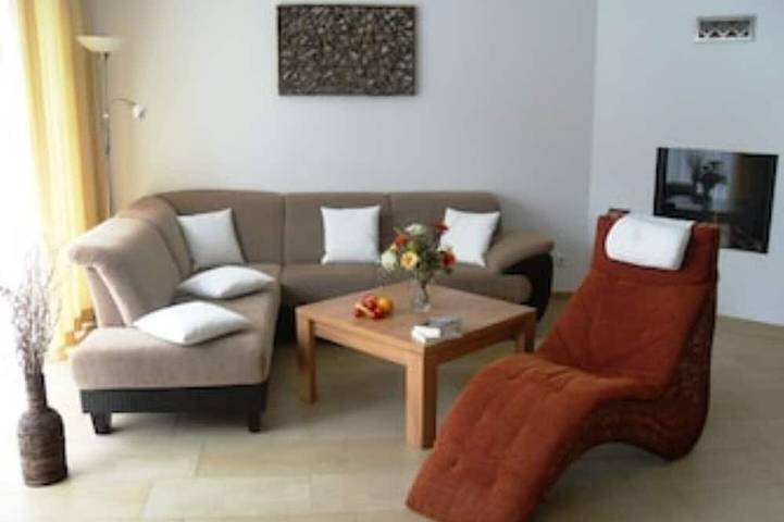 Ganze Wohnung, 120 Meter zum See -Ferienwohnung mit Top Ausstattung in Göhren-Lebbin, Fleesensee