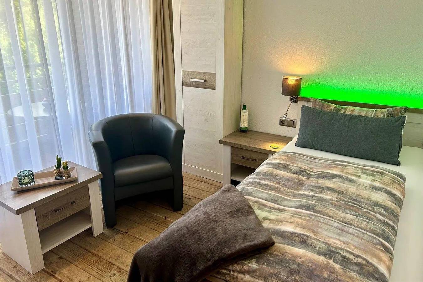 Ganze Ferienwohnung, Einzelzimmer (Ezh) in St. Peter-Bad, St. Peter-Ording
