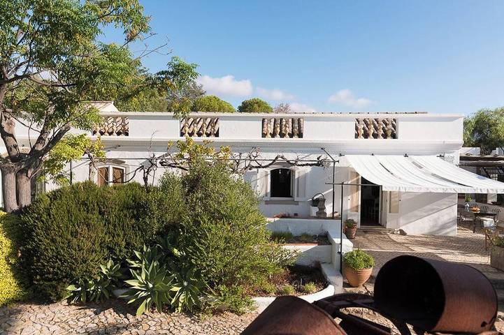 Ferienhaus für 8 Personen, mit Garten und Terrasse sowie Pool