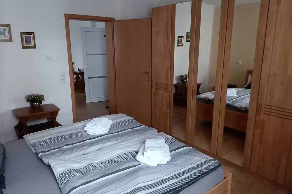 Ganze Wohnung, E2 - Modernes 65 qm Apartment in Grafenwöhr, Naturpark Nördlicher Oberpfälzer Wald