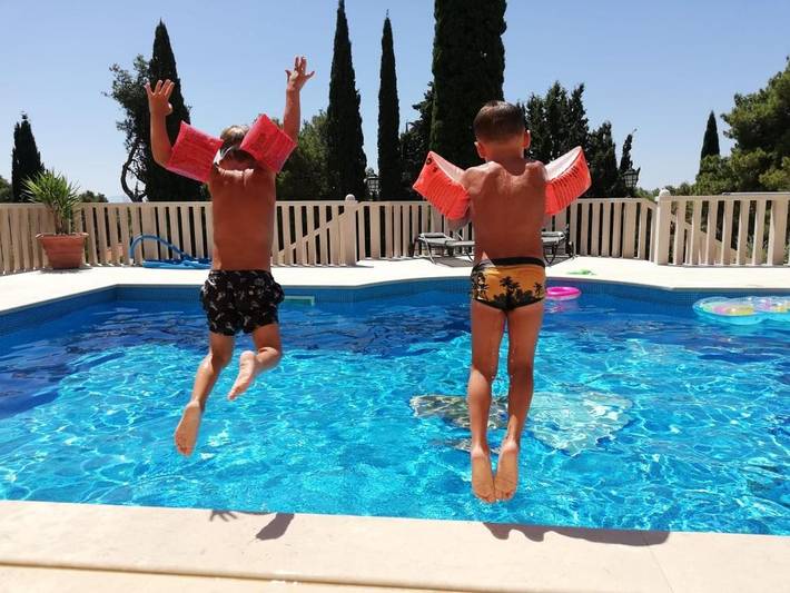 Villa pour 6 personnes, avec piscine ainsi que vue et jardin à Sumartin - 4