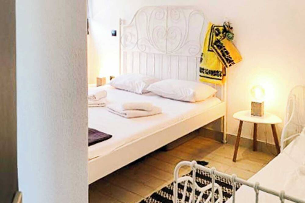 Marilous House - Skyros Beachfront Getaway in Achilli, Skyros