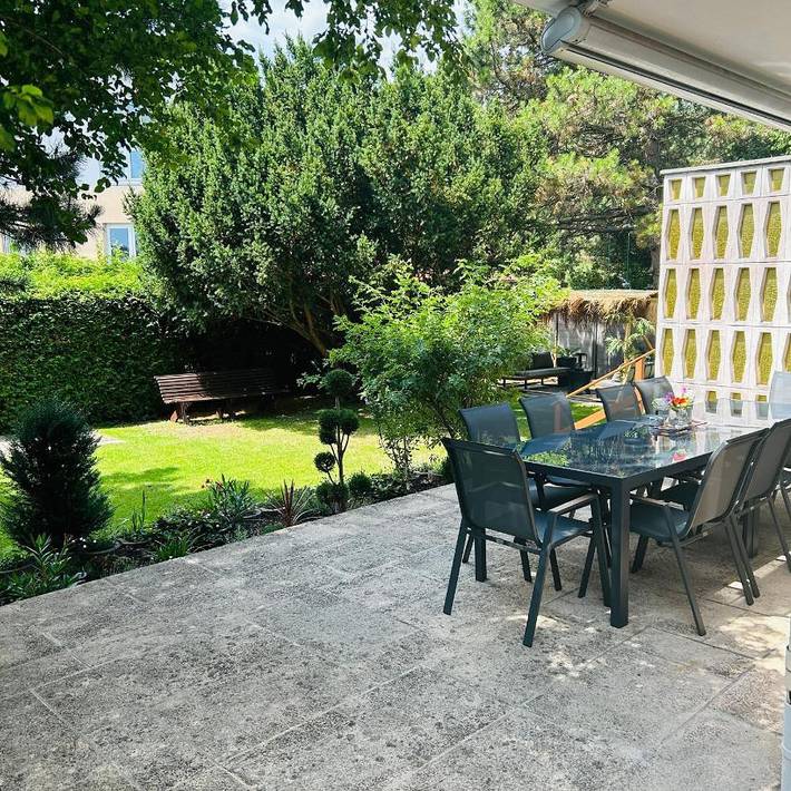 Ferienwohnung für 10 Personen, mit Ausblick und Garten in Augsburg