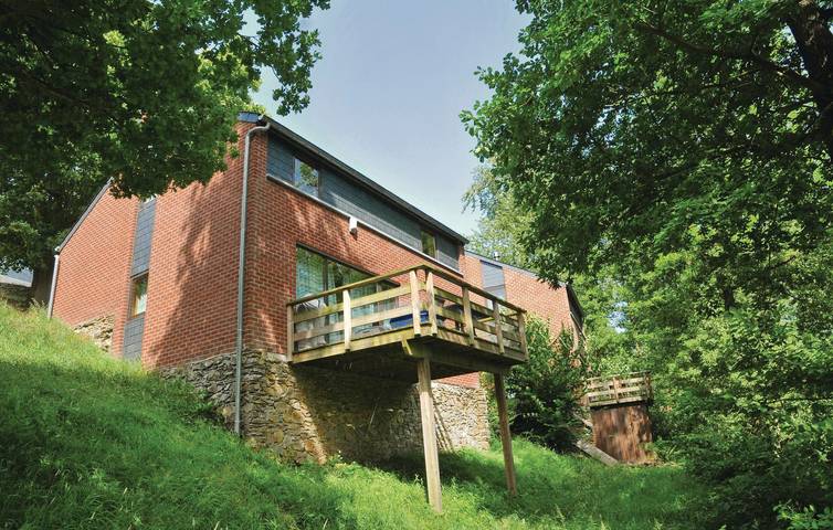 Ferienhaus für 8 Personen, mit Terrasse in Hastière