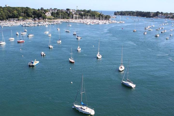 Location de vacances pour 10 personnes, avec jardin ainsi que jacuzzi et piscine à Gouesnach - 3