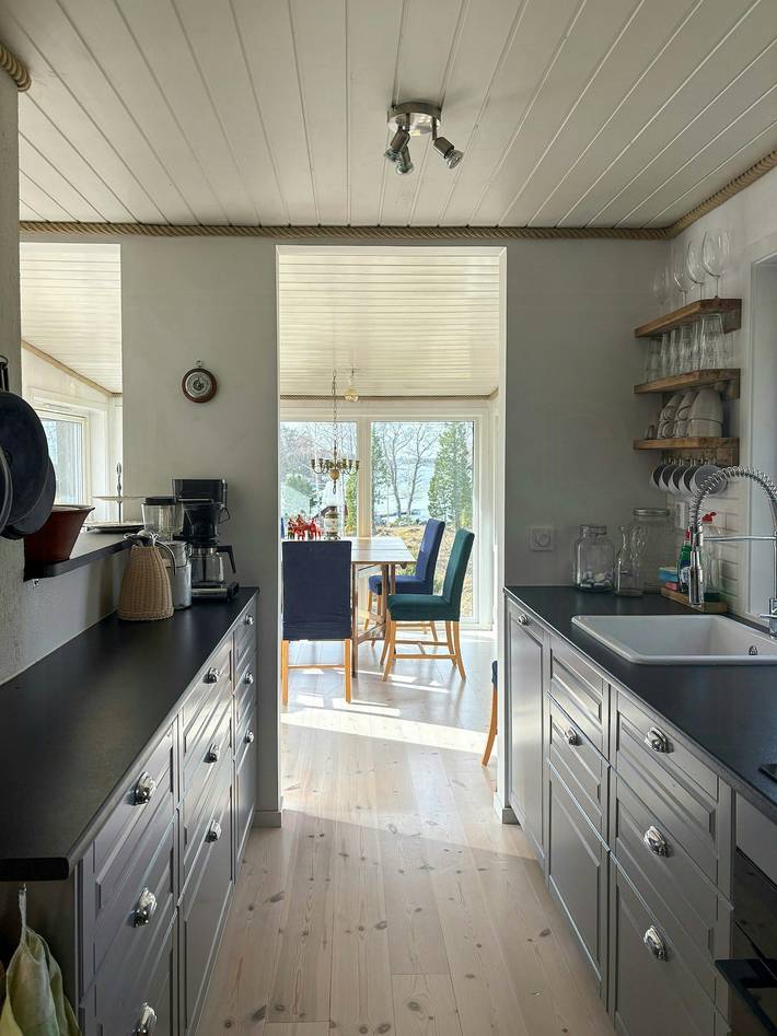 Boende med bastu och brygga nära Grisslehamn in Stockholm region