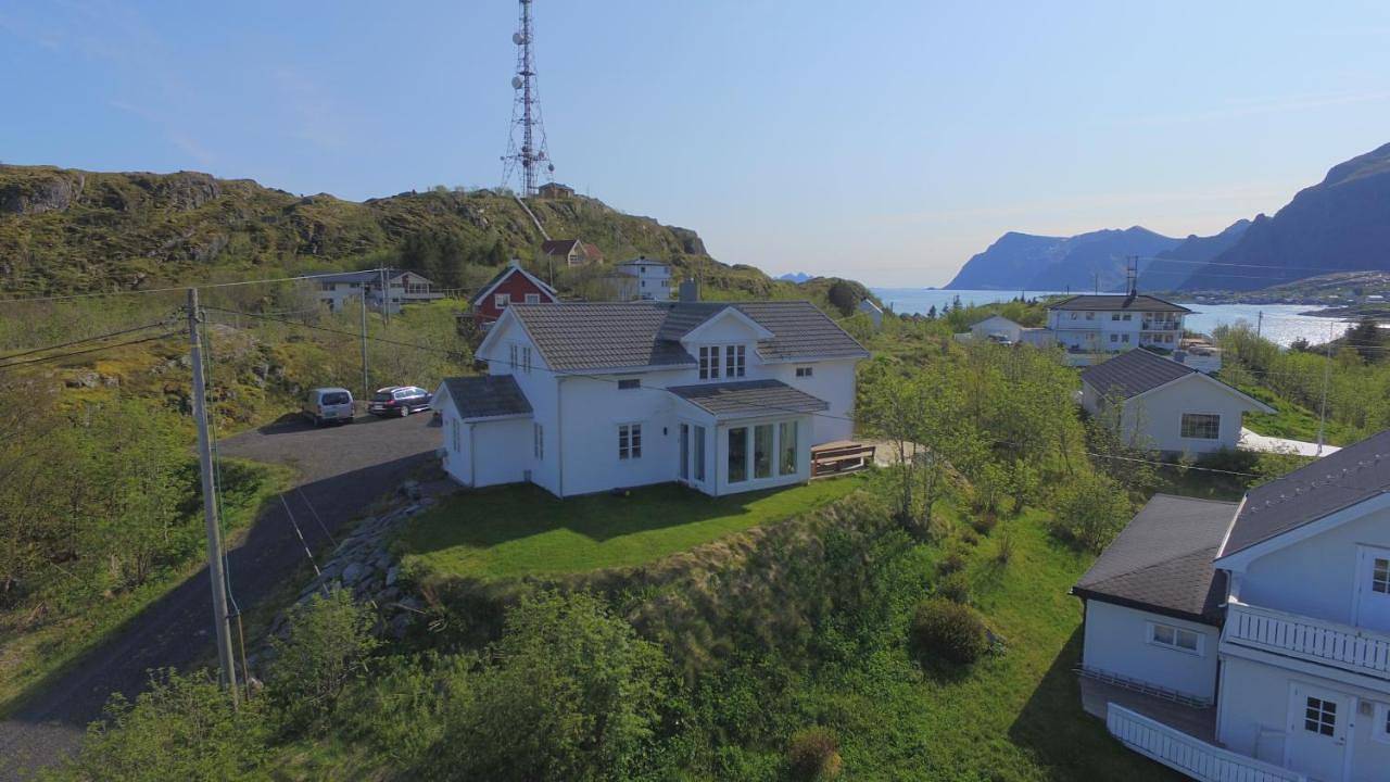 Sørvågen Villa luxury home with sauna in Moskenes 