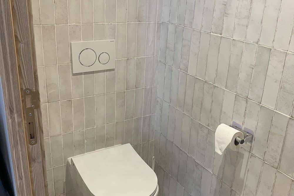 Fully equipped holiday home 5 minutes from Pont-du-Gard in the heart of Sernhac in Sernhac, Nimes und Umgebung
