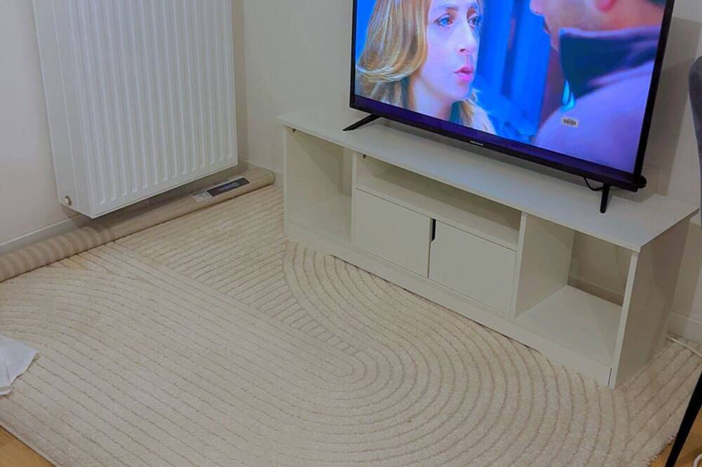 Entire apartment, Bright studio between Paris and dis in Champs-sur-Marne, Seine-et-Marne