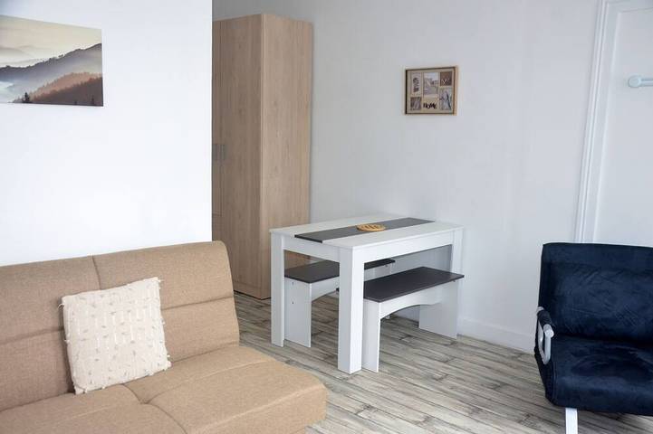 Ganze Wohnung, Studio "Am Wasser" für 3 Personen, am Rande eines authentischen Dorfes in Chambon-sur-Voueize, Aubusson und Umgebung
