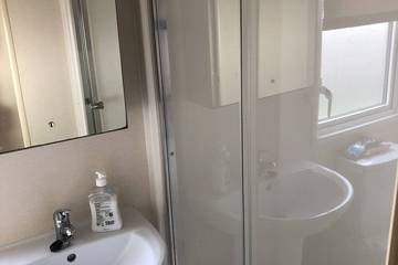 Static Caravan for 6 People in Suffolk, East of England, Photo 4