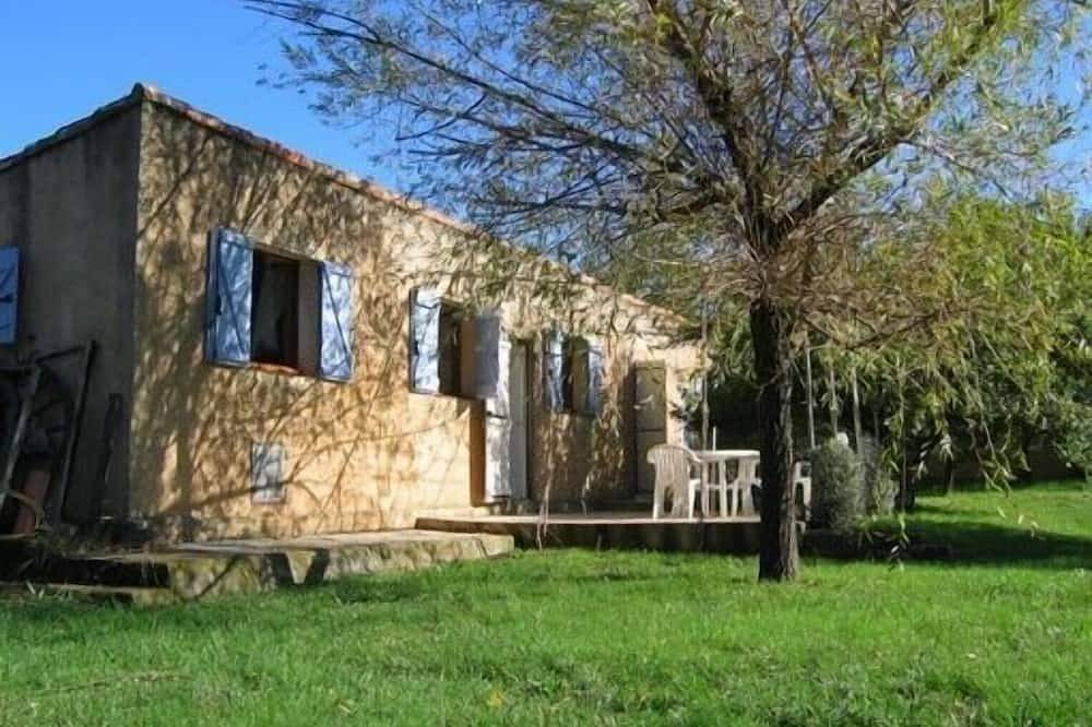 Location Clévacances calme  au pied de la Montagne Sainte Victoire in Vauvenargues, Région d'Aix-en-Provence