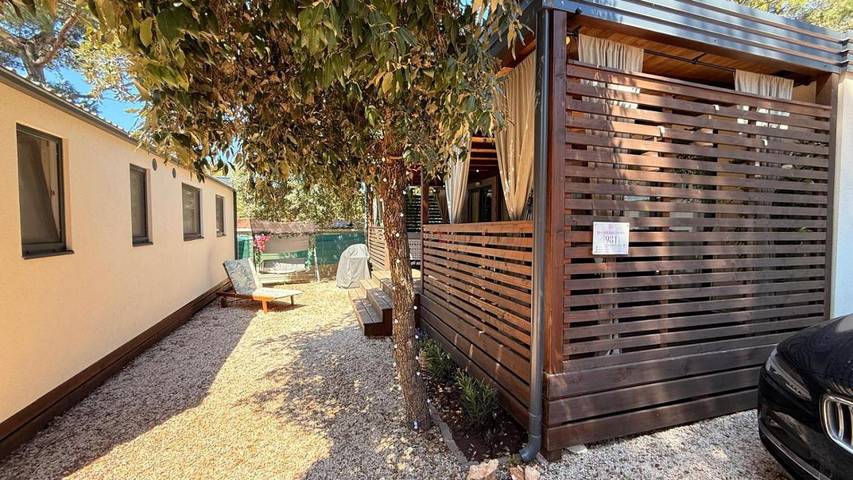 Camping pour 8 personnes, avec vue et jardin, animaux acceptés à Biograd na Moru - 3