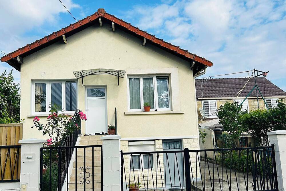 Maison Proche de Paris et Disneyland et Cdg Paris.\n\n2 personne 1chambre,1salon. in Villemomble, Sena-Saint Denis