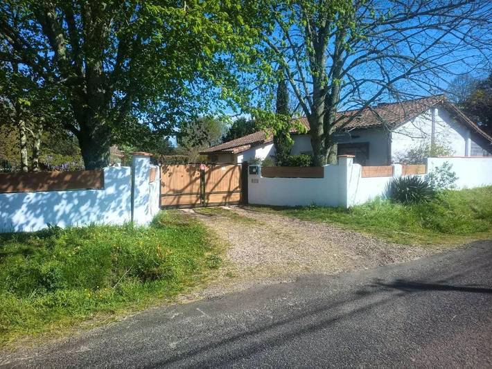 Location de vacances pour 8 personnes, avec piscine à Pouydesseaux - 4