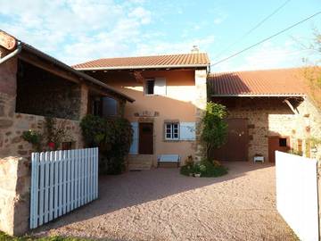 Gîte pour 5 personnes, avec terrasse et jardin à Dompierre-les-Ormes
