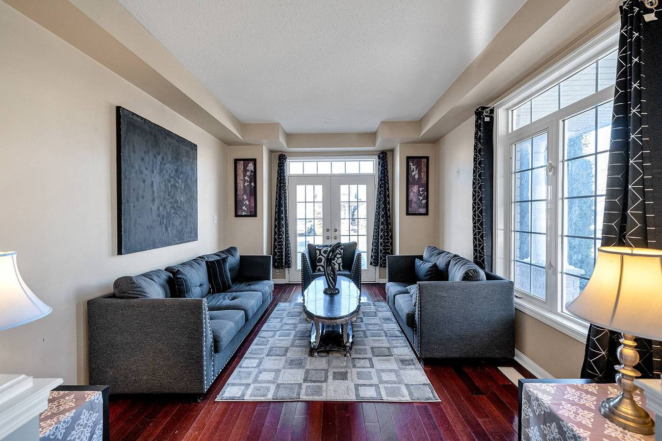 Thrilling Homey Escape In Toronto Area in Ajax, Lake Ontario (Canada)