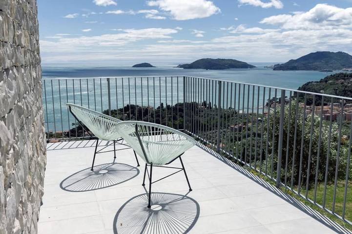 Holiday home for 4 people, with garden and terrace as well as pool - 1