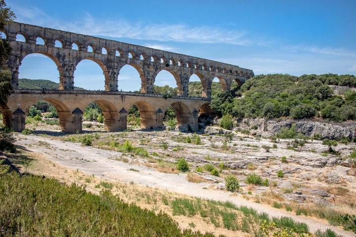 Hôtel pour 2 personnes, avec vue ainsi que jardin et piscine, animaux acceptés dans Le Pont du Gard - 2
