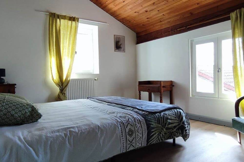 Maison de village in Magneux-Haute-Rive, Montbrison