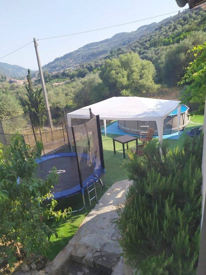Maison de campagne pour 8 personnes, avec vue ainsi que jardin et piscine à Dolceacqua - 2