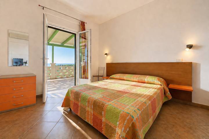 B&b per 2 persone, con giardino e balcone a Mattinata
