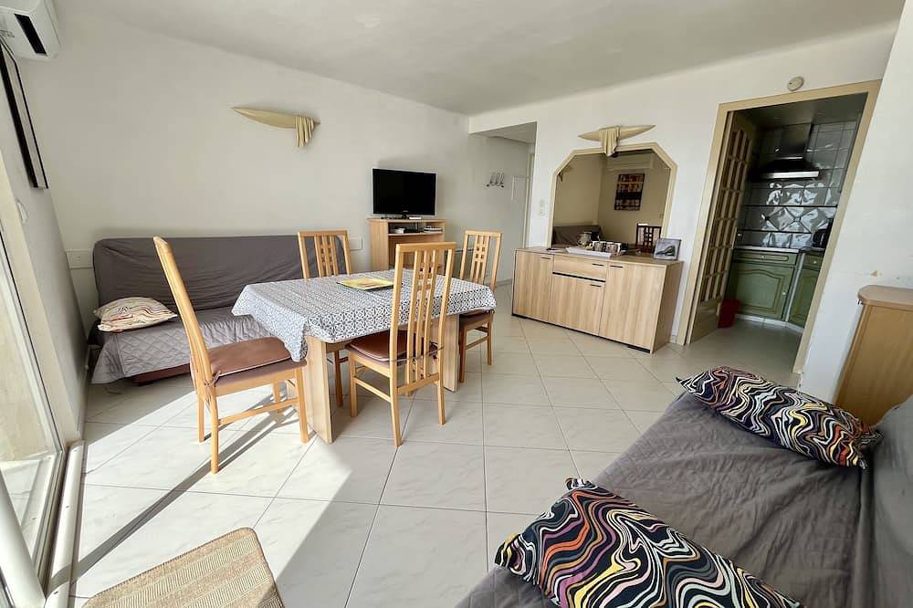 Entire apartment, Nice air-conditioned studio - wifi - sea view and direct beach access in Palavas-les-Flots, Côte d'Améthyste