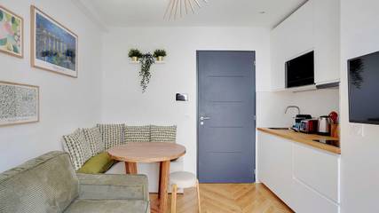 Location De Vacances pour 5 Personnes dans Montreuil, Seine-Saint-Denis, Photo 1