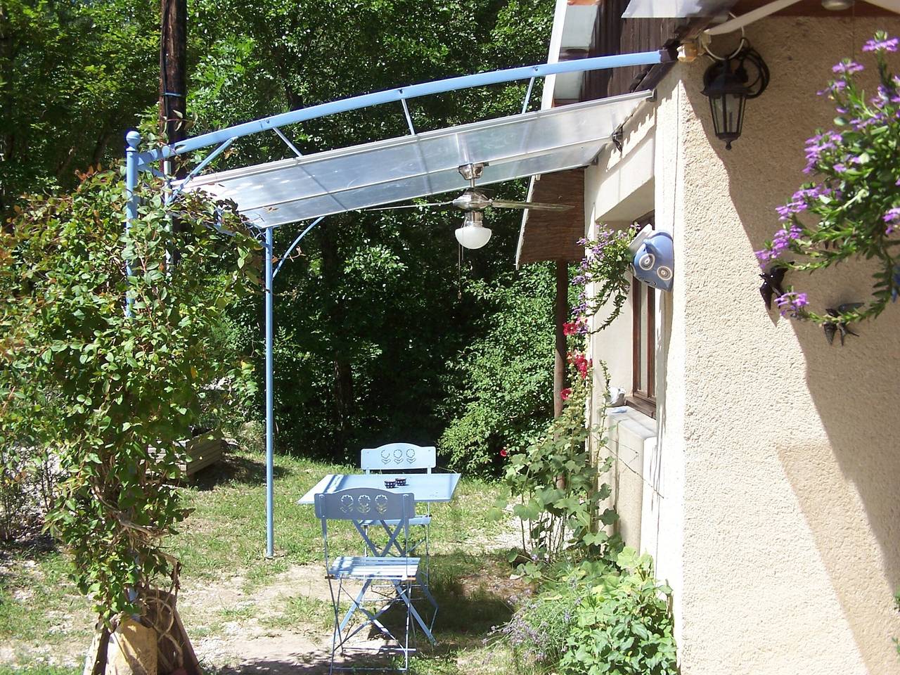 Hirondelle in Beaumont-en-Diois, Région de Die