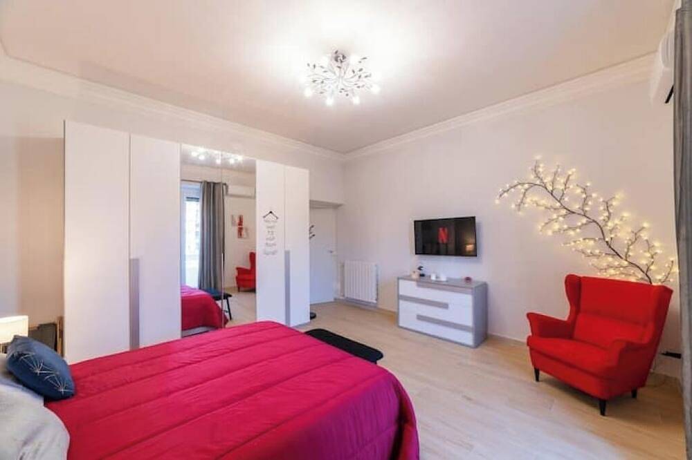 Appartement entier, Station-Belvedere 5 stars, spacious apartment in Bracciano, Lac de Bracciano