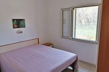 Villa for 6 Guests in Molinella (Foggia), Gargano, Picture 1