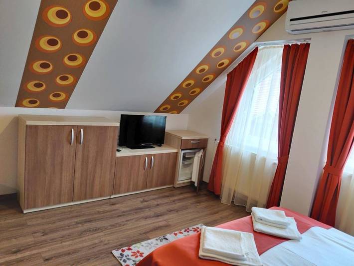 Maison d’hôte pour 2 personnes, avec jardin ainsi que sauna et jacuzzi dans Mureș - 4