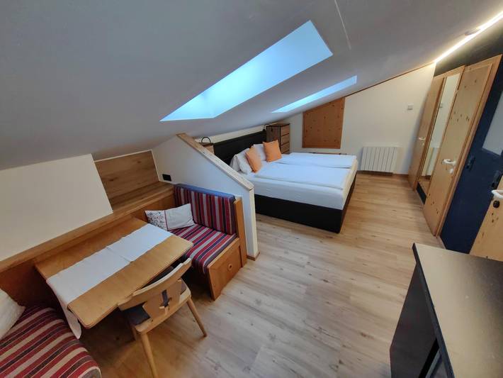 Ganze Ferienwohnung, Doppelzimmer Nr. 7 "Oanaglkammerl" in Hohe Tauern, Rauris