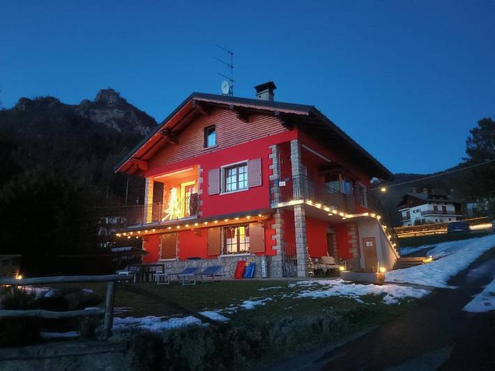 Appartamento per 6 persone, con Terrazza e Giardino nonché Panorama a Castione della Presolana