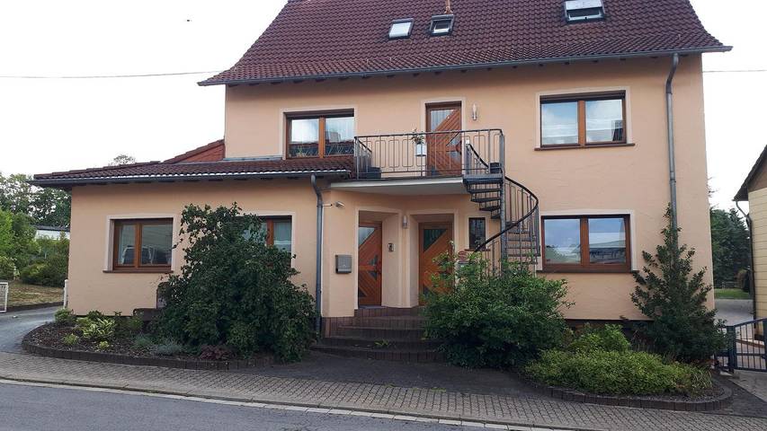 Ferienwohnung für 4 Personen, mit Terrasse und Garten in Wadern