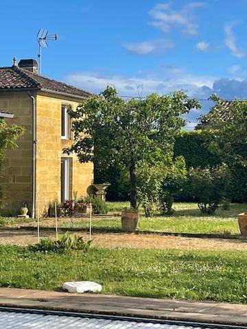 Gîte pour 2 personnes, avec piscine et jardin à Sainte-Terre
