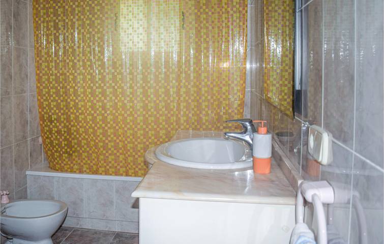 Apartamento de 157 pies cuadrados con terraza, piscina y aparcamiento in Játiva, Provincia de Valencia