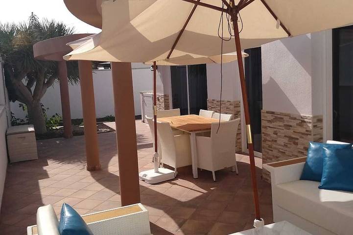 Villa for 6 people, with terrace and pool as well as garden - 1
