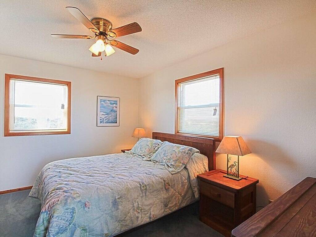 Oceanside 3 Schlafzimmer, 2 Badezimmer Cottage mit exzellenter Aussicht auf das Meer und den Klang in Rodanthe, Pamlico Sound