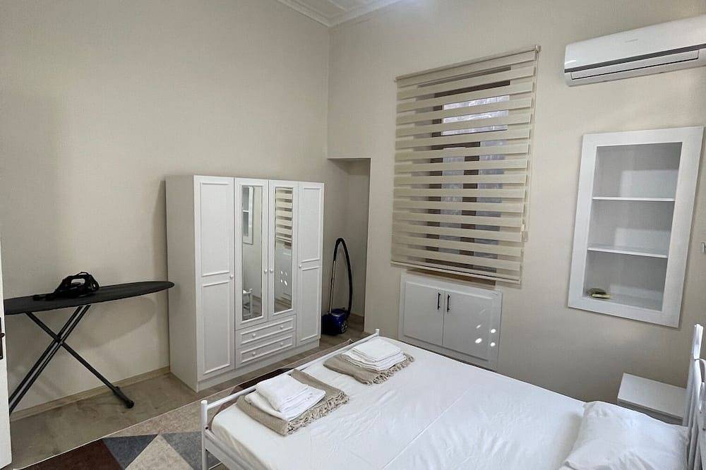 Ganze Wohnung, Spacious Ultra Large 3 bedroom apartment with Wifi, Ac, Joint Garden in Antalya in Antalya, Provinz Antalya