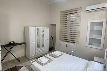 Apartment for 11 People in Muratpaşa, Antalya Province, Photo 2
