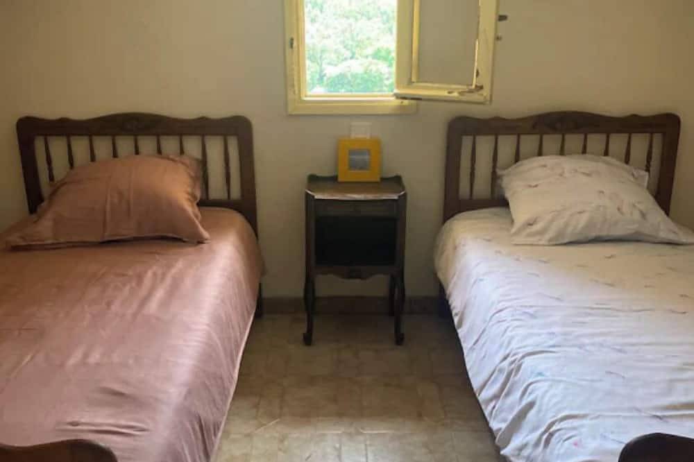 House in a picturesque village, sea and mountain views in Sisco, Cap Corse