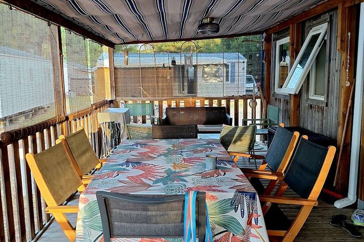 Camping pour 6 personnes, avec Terrasse et Jardin à Vendays-Montalivet