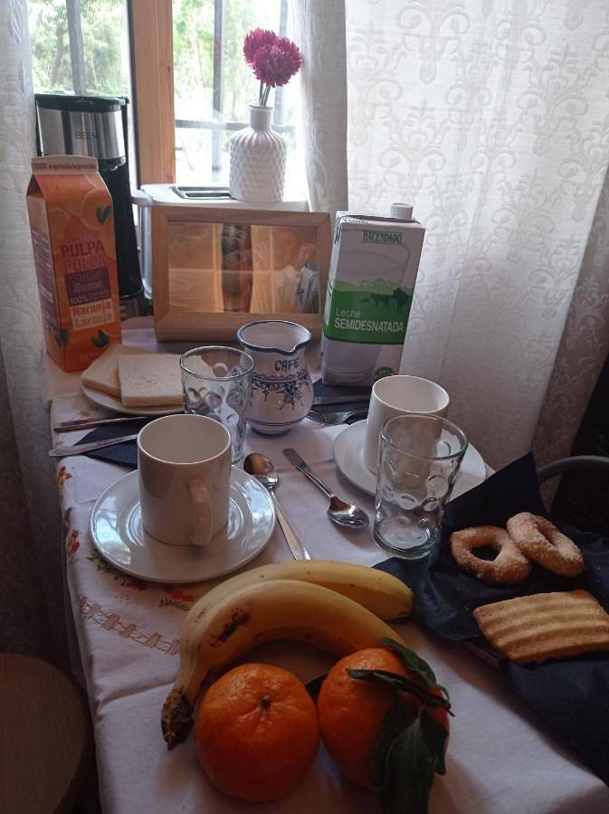Alojamiento y desayuno para 4 personas, con Terraza y Jardín en Santa Elena - 3
