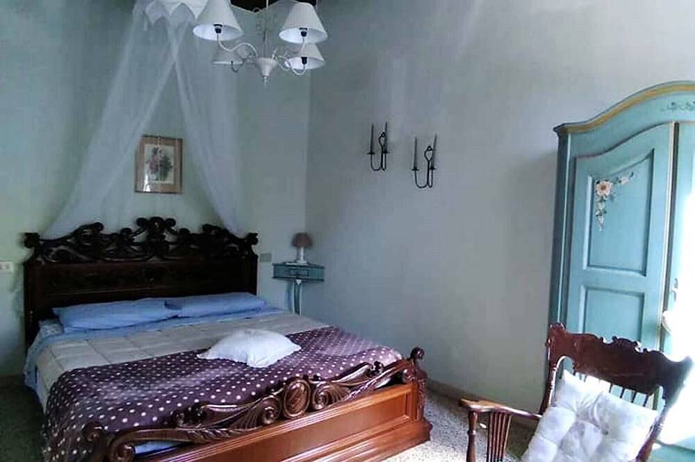 Entire apartment, Historic residence with garden near Assisi in Petrignano, Assisi