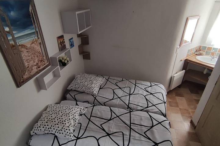 Location de vacances pour 6 personnes, avec terrasse, animaux acceptés à Olonzac - 2